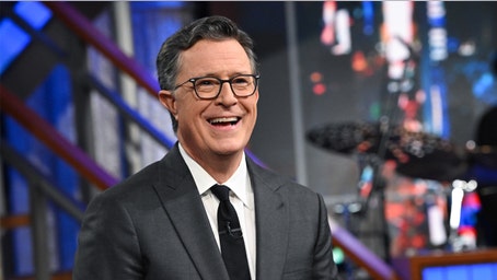 Retrospectiva de 2025: la sorprendente cancelación de Stephen Colbert en la CBS provocó una oleada de protestas.