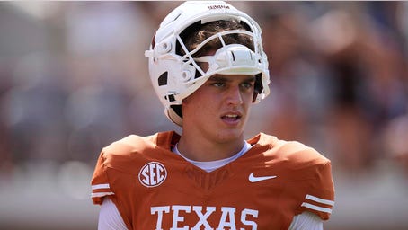 Arch Manning hears boos from Texas fans amid struggles on offense