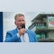 Singer Jim Cornelison treats NFL fans to epic national anthem performance before Bears-Vikings game