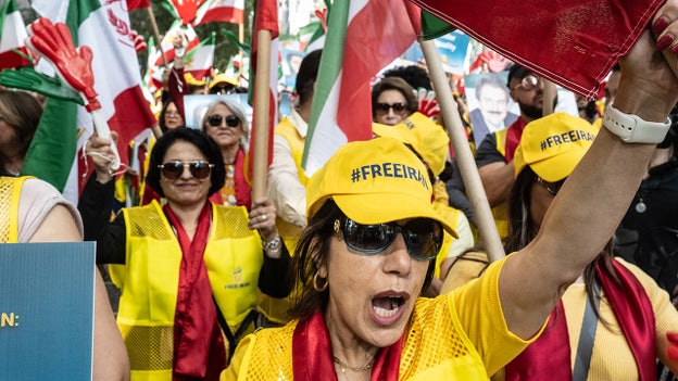 Iran teacher crackdown left 15 dead, 78 arrested as educator faces 2 death sentences: report