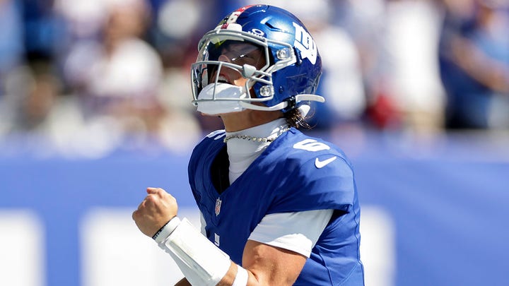 Why Michael Strahan is cautious about Giants starting Jaxson Dart? | FOX NFL Kickoff