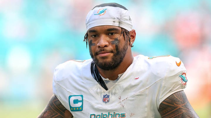 Does Tua Tagovailoa limit the Dolphins’ ceiling? | The Herd