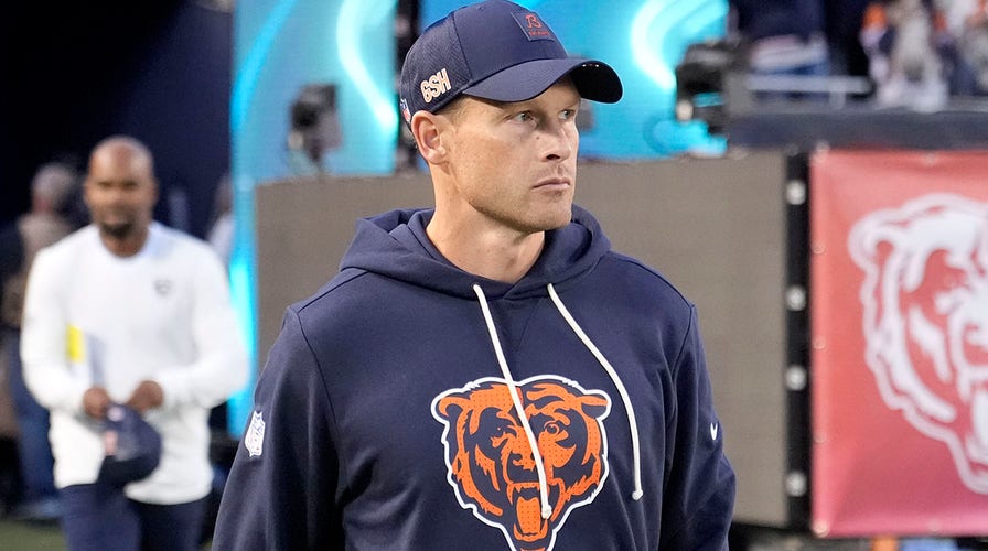 Bears make, Packers miss playoffs in Nick Wright's NFC North predictions | First Things First