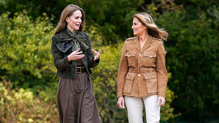 Kate Middleton, Melania Trump walking