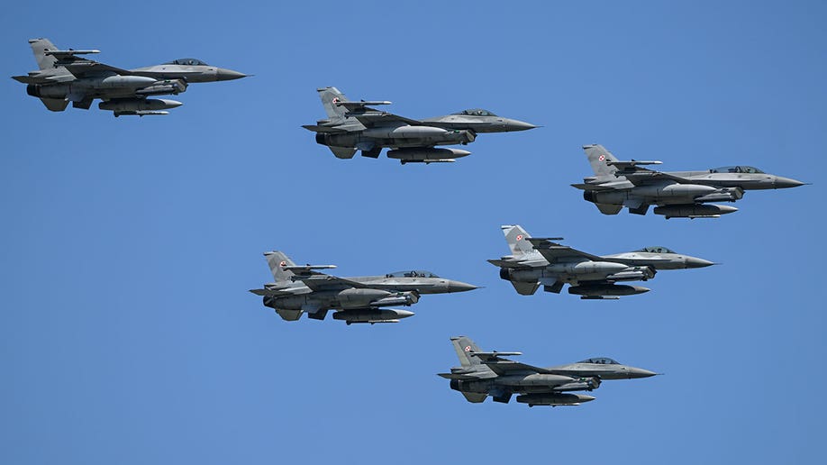 Polish F-16s in the sky