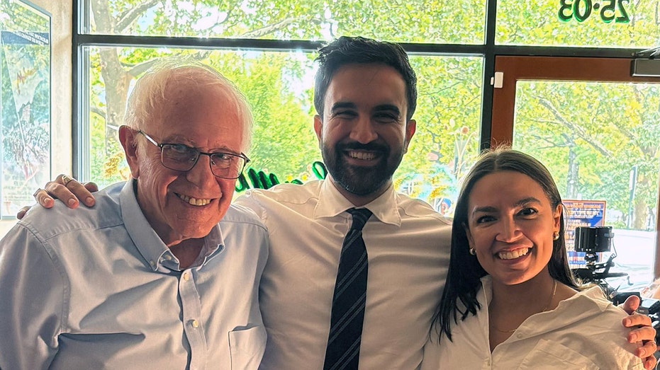 Viral photo shows Bernie Sanders, AOC and Mamdani together in NYC ahead of ‘Fighting Oligarchy’ rally