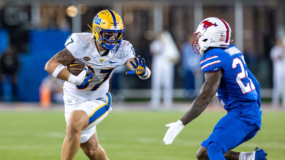 Pitt football players lead ‘Pitt for Jesus’ event as dozens are baptized
