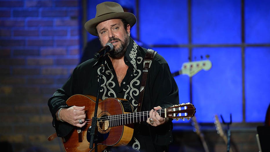 Country star Raul Malo dead at 60