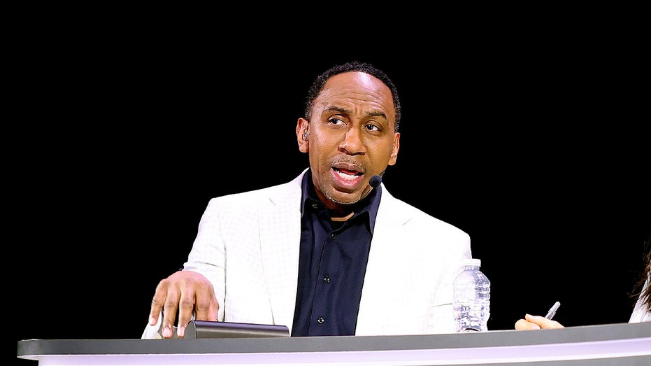 Stephen A Smith blasts 'shameful' critics of his Jasmine Crockett comments