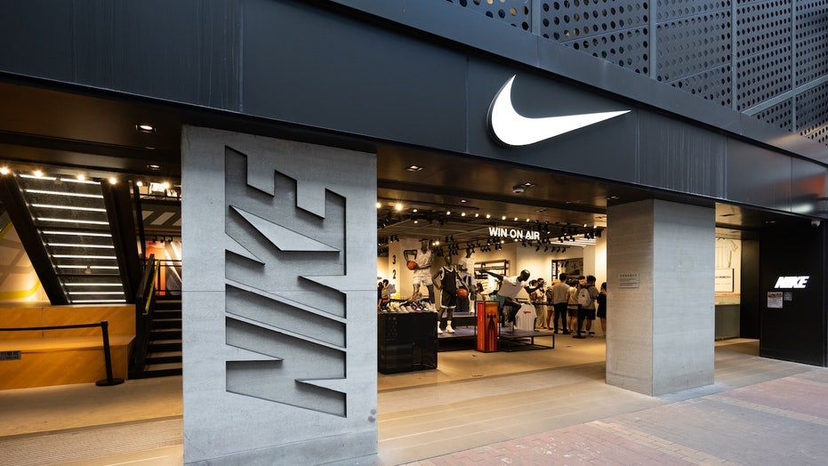 Nike is now on Amazon: shop walking shoes, joggers, socks and shorts today