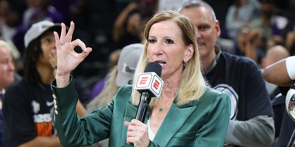 WNBA Commissioner Cathy Engelbert booed by crowd during WNBA Finals | Fox  News