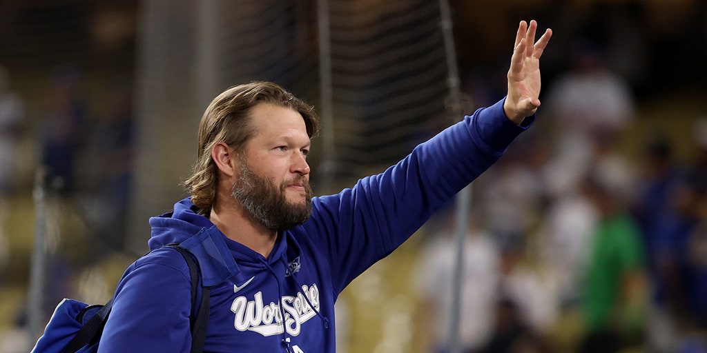 Clayton Kershaw takes in final moments at Dodger Stadium | Fox News