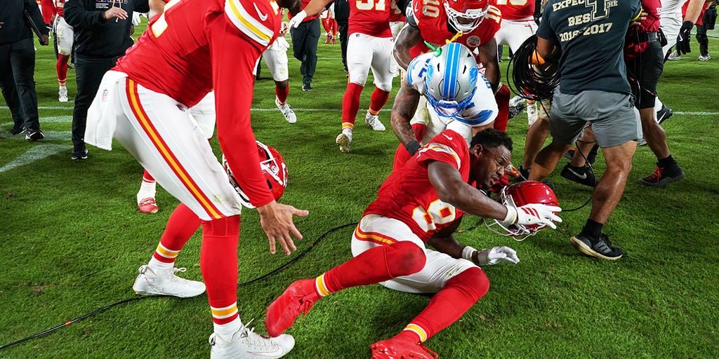Lions, Chiefs players brawl after hard-fought game | Fox News