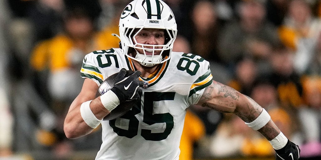 Packers' Tucker Kraft, Jordan Love torch Steelers, spoil Aaron Rodgers' hopes to make history