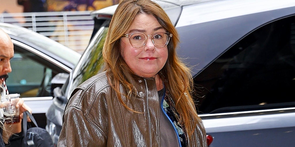 does rachael ray smoke cigarettes Rachael Ray shuns NYC chaos for peaceful Italian countryside paradise