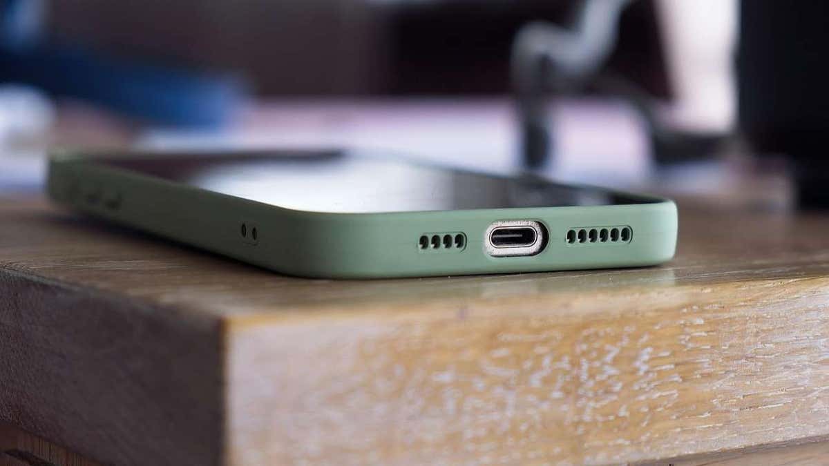 Why Wi-Fi calling may be killing your phone's battery life  at george magazine
