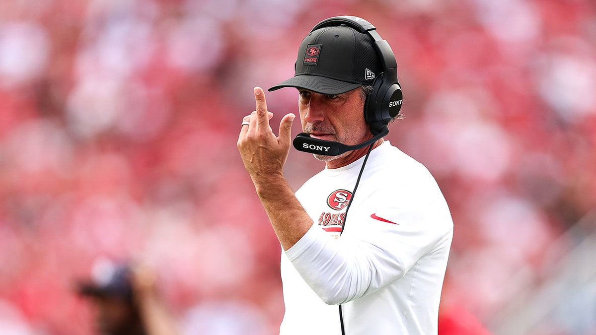 49ers coach says heated confrontation with receiver Jauan Jennings in loss to Bucs wasn't 'that big of a deal'  at george magazine
