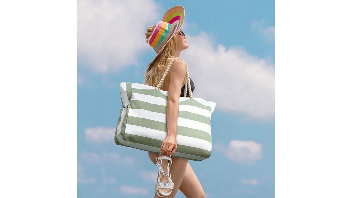 Carry everything you need on your outings with a giant beach bag.
