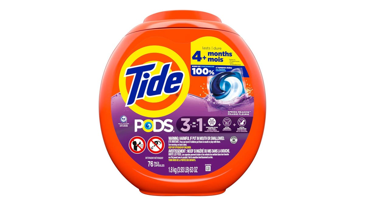Tackle stains and odors with a single Tide Pod. 