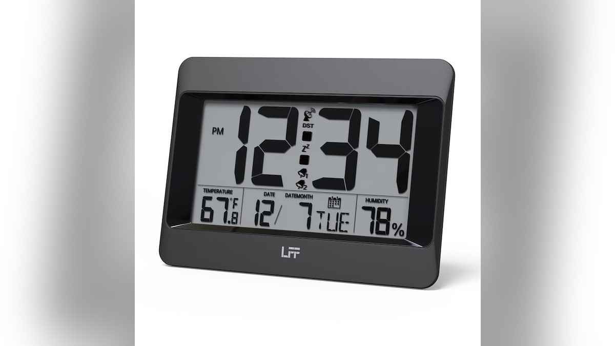 This simple alarm will automatically reset after daylight savings ends.