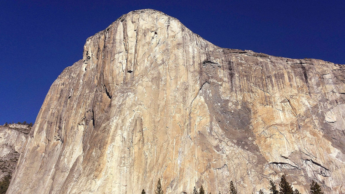 moutain peak