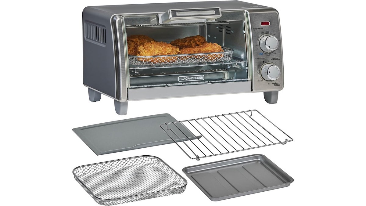 Air fry, broil and toast with the BLACK + DECKER convection oven.