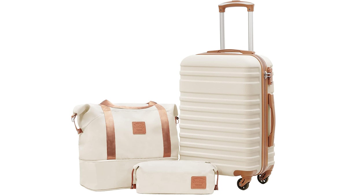 This set gives you everything you need for a weekend getaway or short trip.