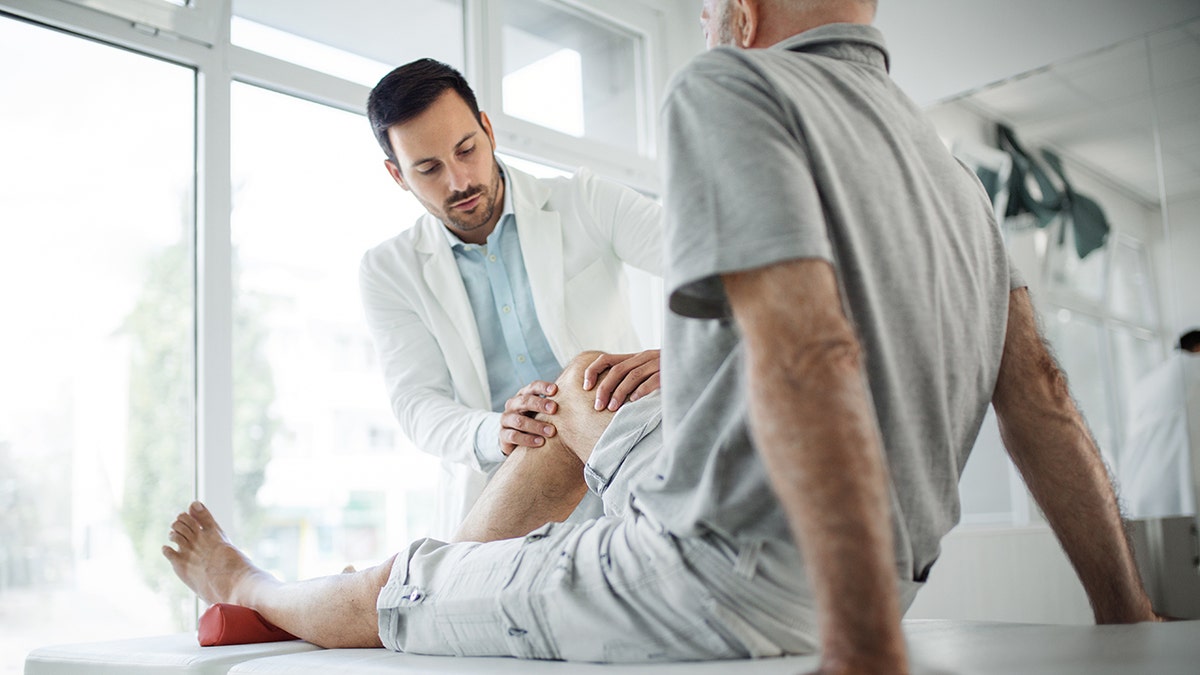 Experimental treatment eases knee arthritis pain without surgery or pills  at george magazine