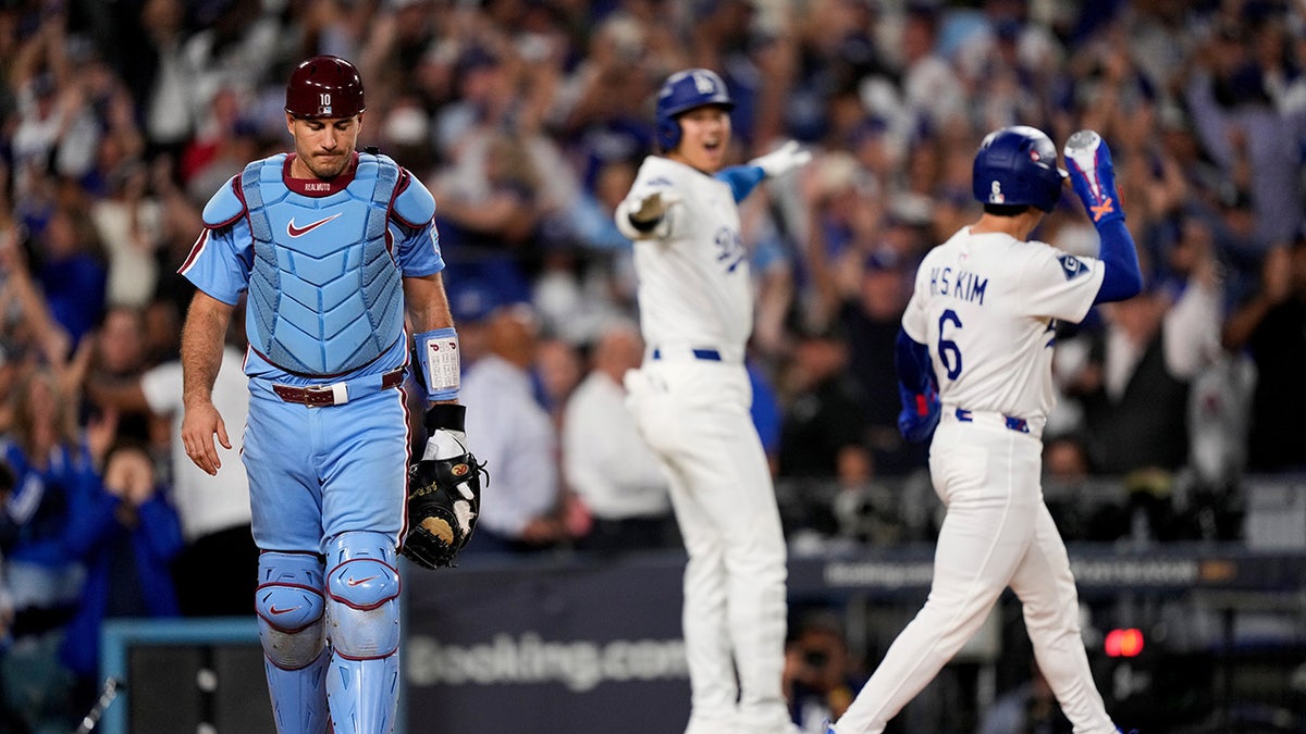 J.T. Realmuto reacts to walkoff loss