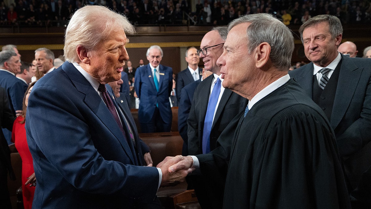 Trump, Roberts