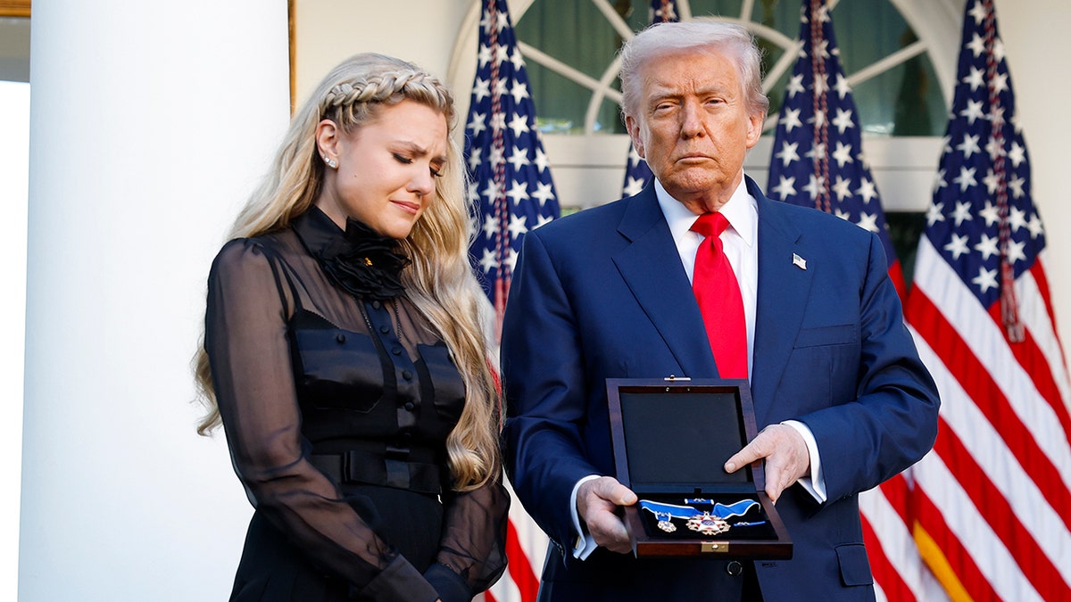 Erika Kirk y el presidente Donald Trump