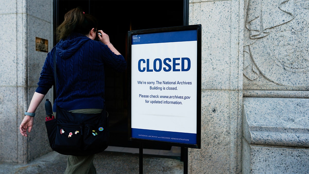 A closed mark in national archives during the closure of the federal government