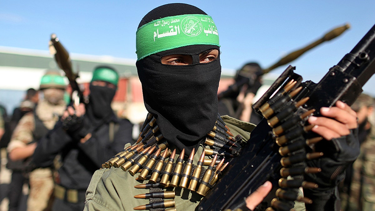 Guarda esperando pelo chefe do Hamas.