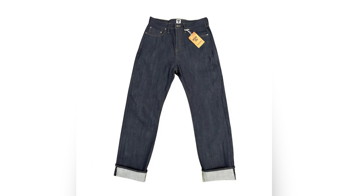 Get the room you need in these wide leg jeans.