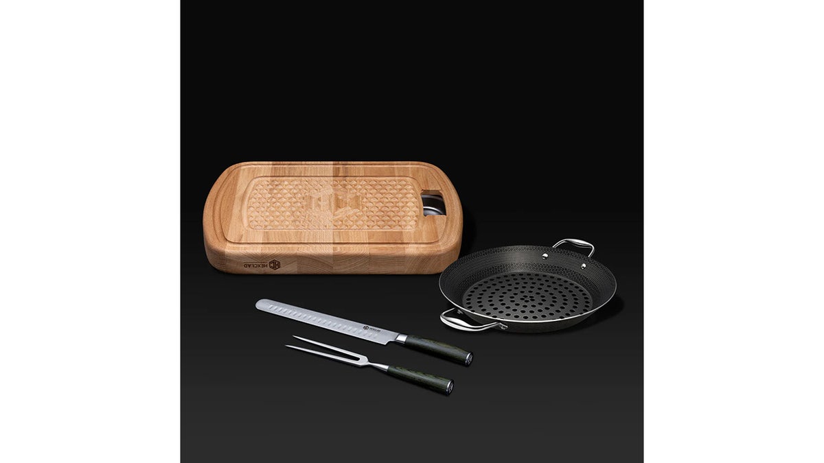 Prepare for next year’s grill season with the BBQ Bundle.
