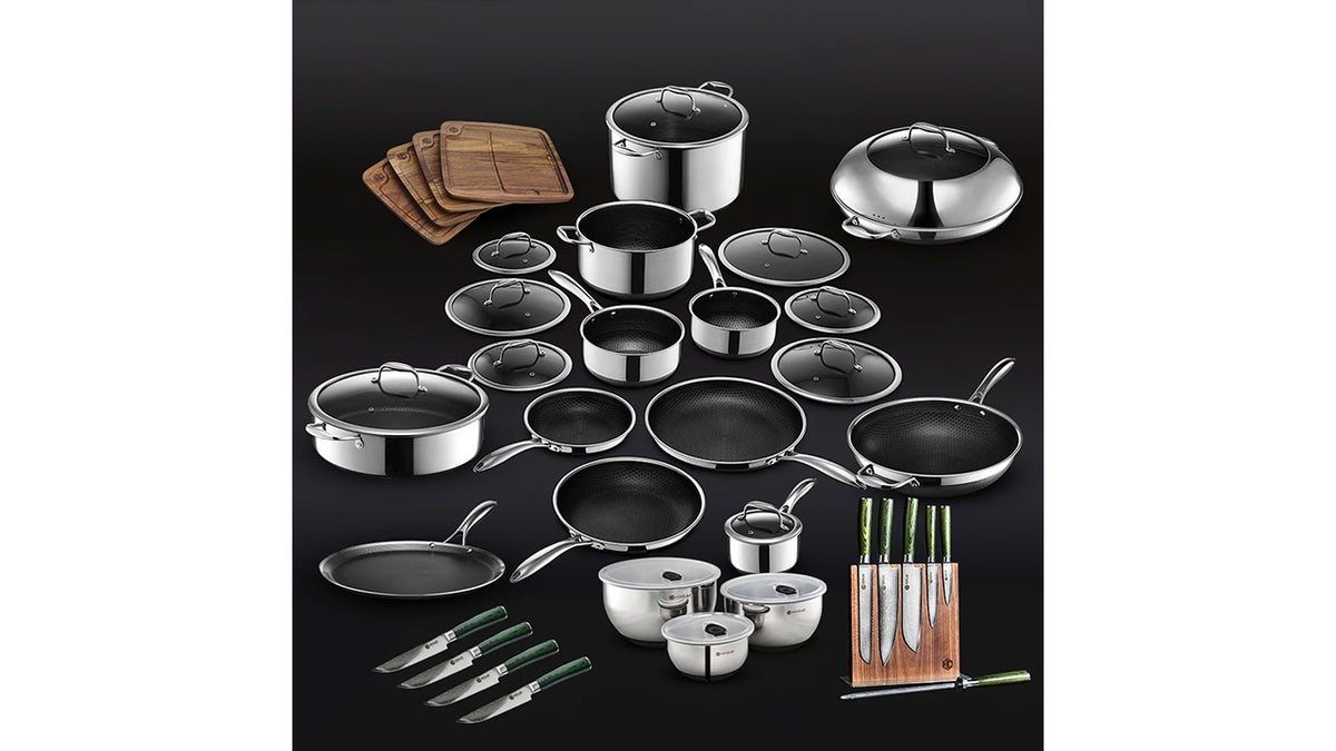 You’ll get a new pot and pan set, knives and mixing bowls in this collection.