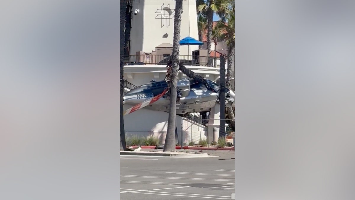 Helicopter crashed near Huntington Beach sign