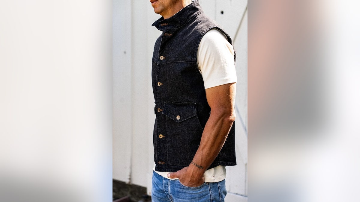 Choose from three different unique colors and linings.