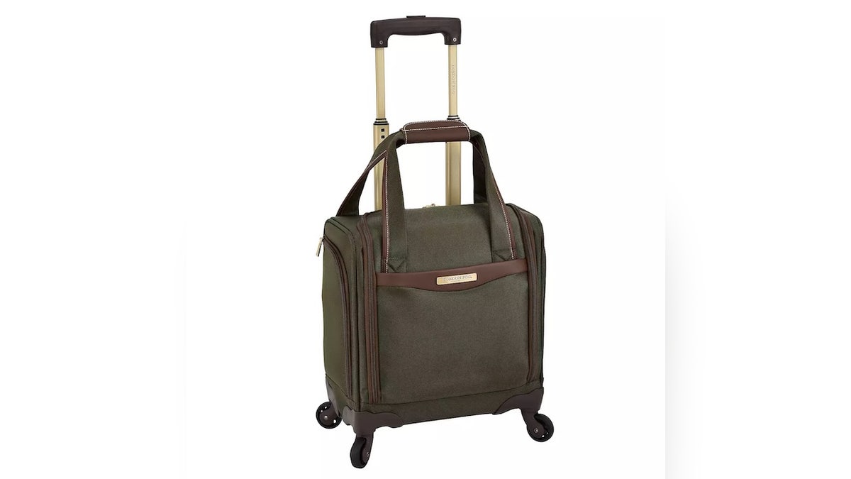 This bag is airline compliant for carry-on.