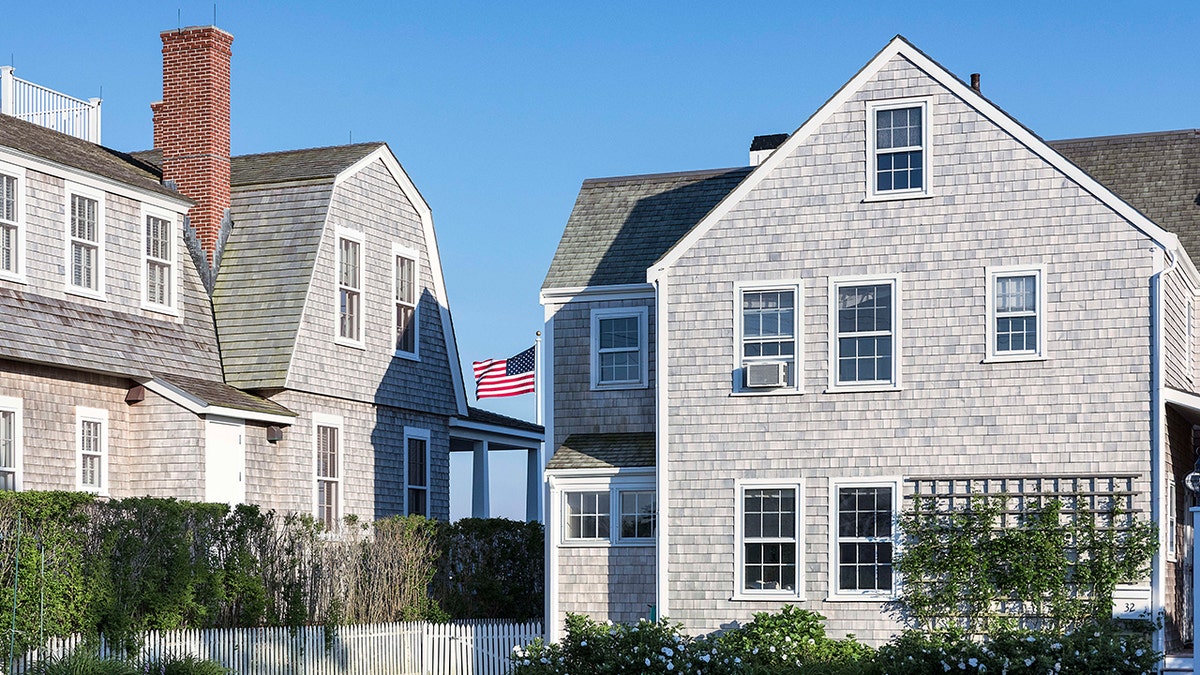 Nantucket beach houses
