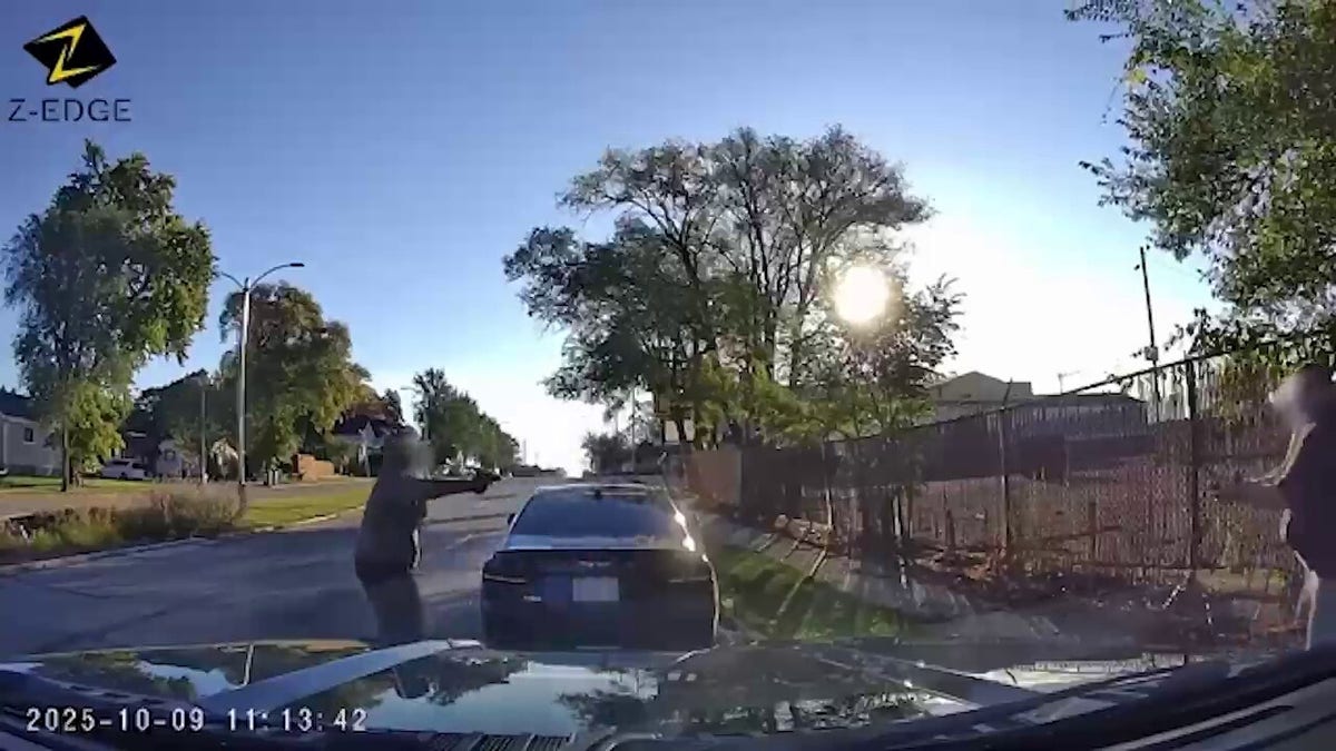 Milwaukee police officer shooting cam footage