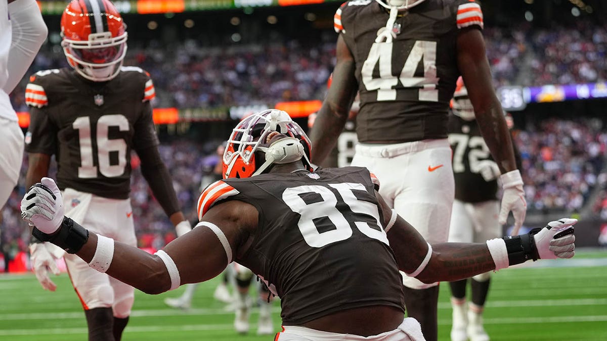 David Njoku celebrates