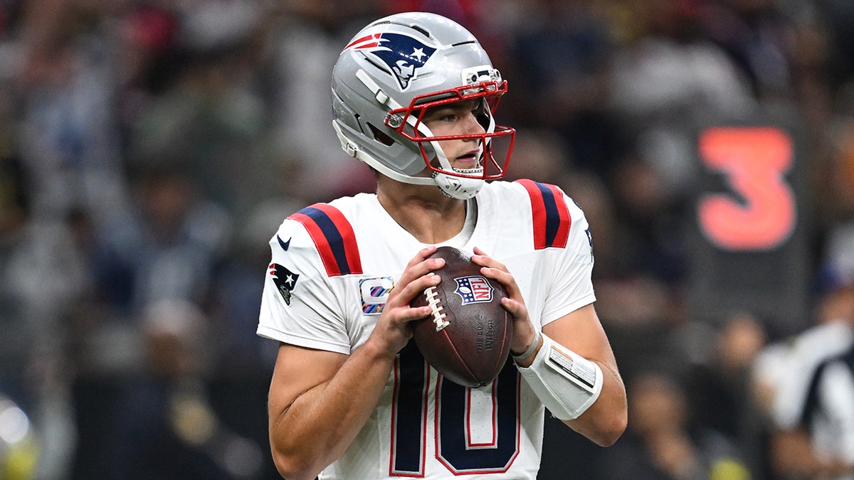 Patriots' Mike Vrabel chides NFL officials after penalty-filled win over Saints  at george magazine