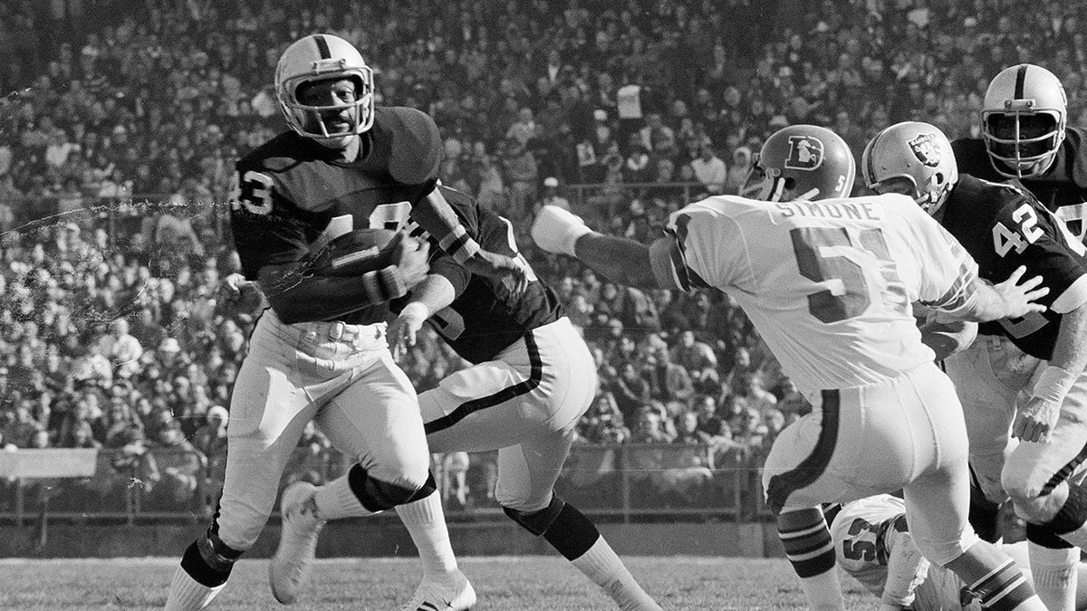 George Atkinson plays in 1973