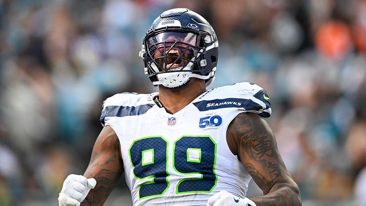 Leonard Williams celebrates