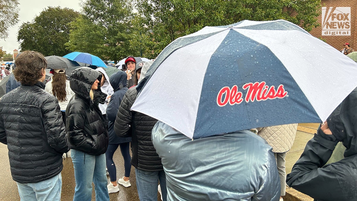 Ogromna frekwencja na wydarzeniu Ole Miss TPUSA z udziałem wiceprezes Vance, Eriki Kirk
