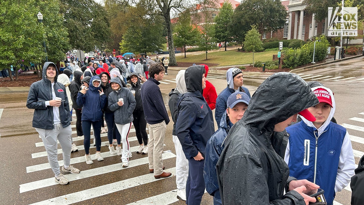 Huge turnout for Ole Miss TPUSA event featuring VP Vance, Erika Kirk