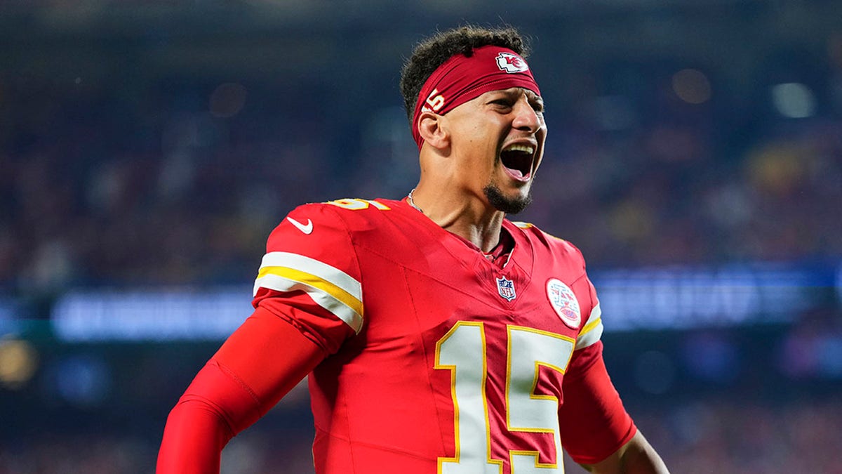 Patrick Mahomes yells on field