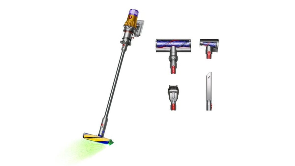 A lightweight vacuum cleaner that is easy to maneuver.