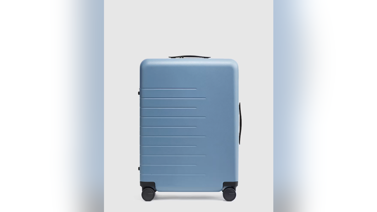 This bag is lightweight with smart storage.Â